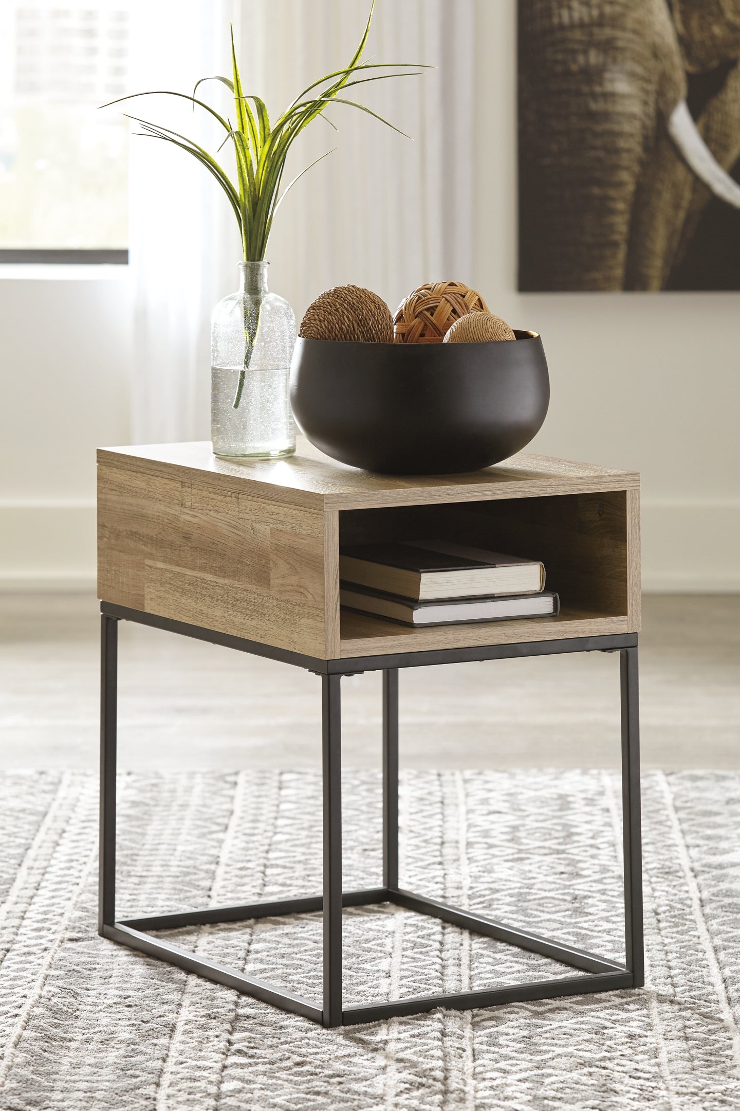 Gerdanet Rectangular End Table