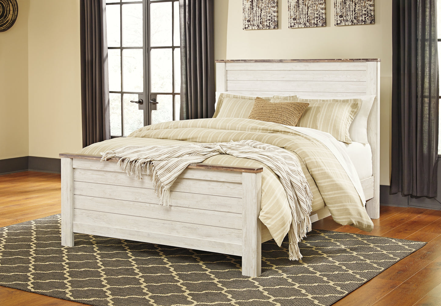 Willowton  Panel Bed With Mirrored Dresser And 2 Nightstands