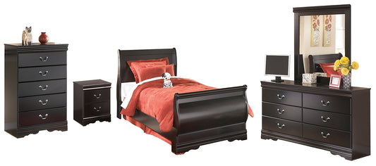 Huey Vineyard Full Sleigh Bed with Mirrored Dresser, Chest and Nightstand