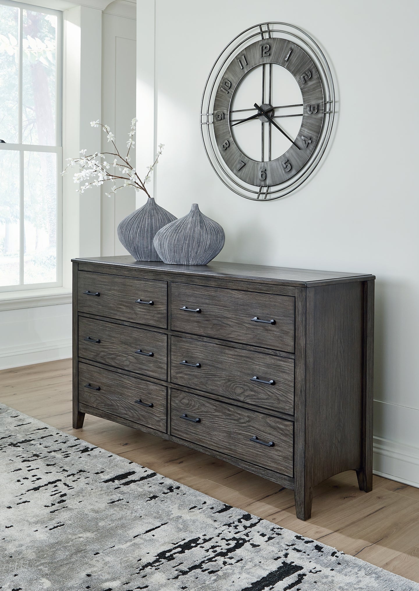 Montillan King Panel Bed with Dresser