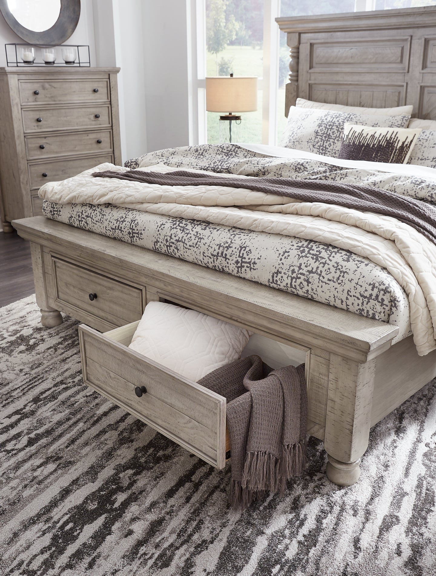 Harrastone California King Panel Bed with Dresser