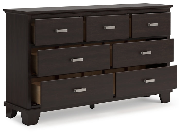 Covetown Full Panel Bed with Dresser