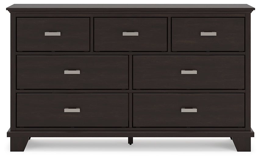 Covetown King Panel Bed with Dresser