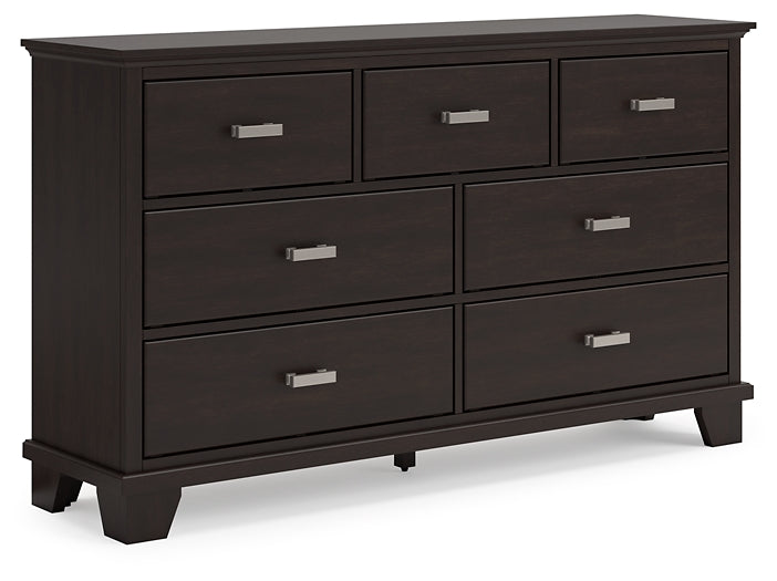 Covetown Queen Panel Bed with Dresser and Nightstand