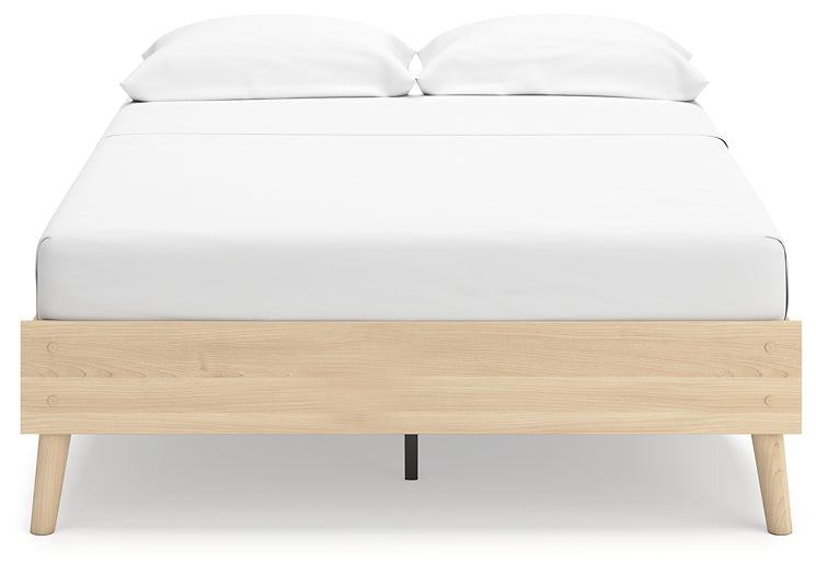 Cabinella Full Platform Bed with Dresser and 2 Nightstands